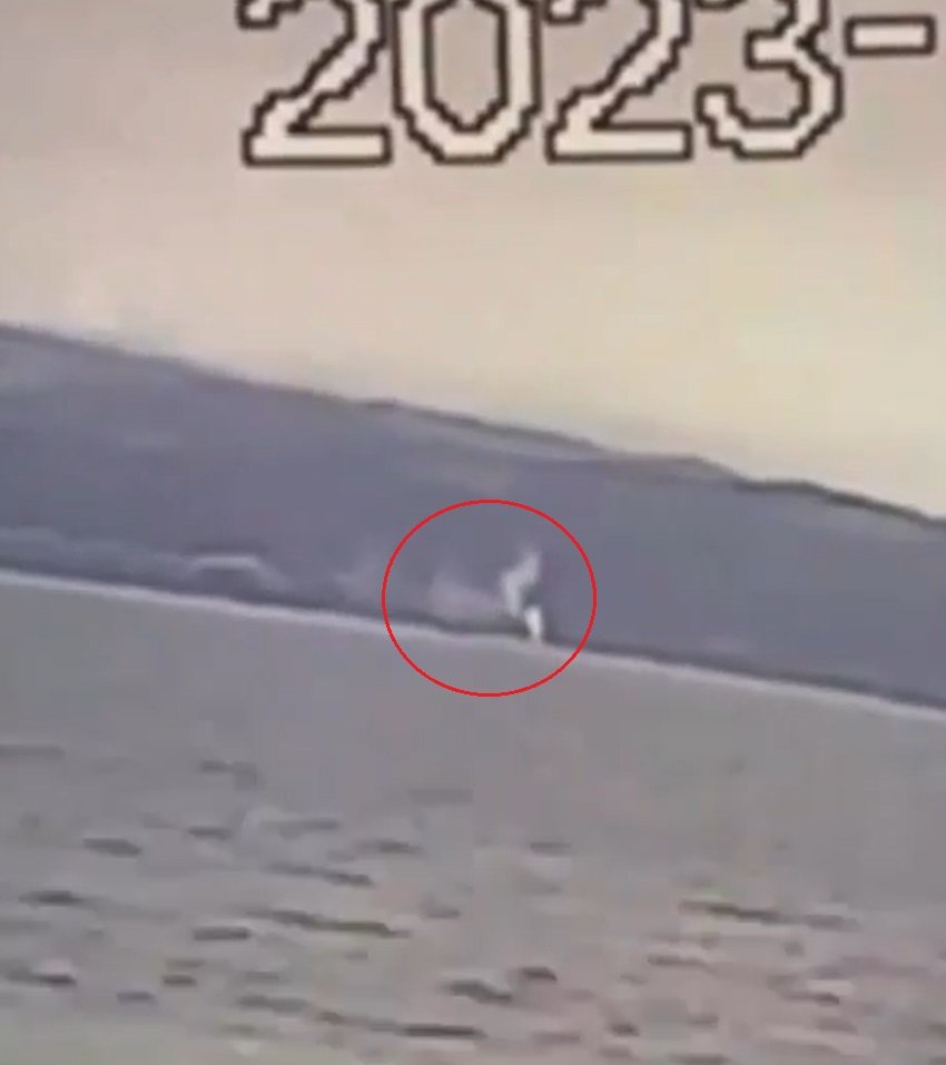 5.1’lik depremden 7 dakika önce denizden duman yükselmiş