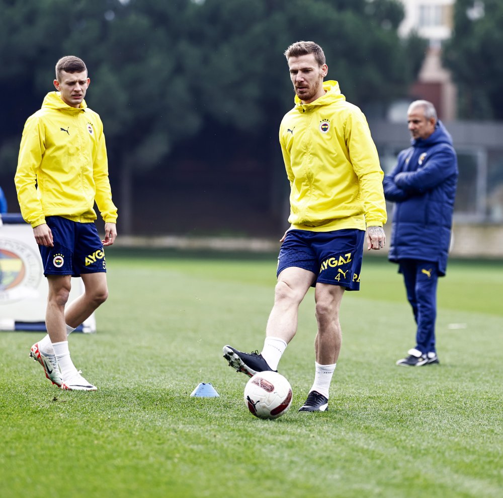 Fenerbahçe, derbi mesaisine devam etti