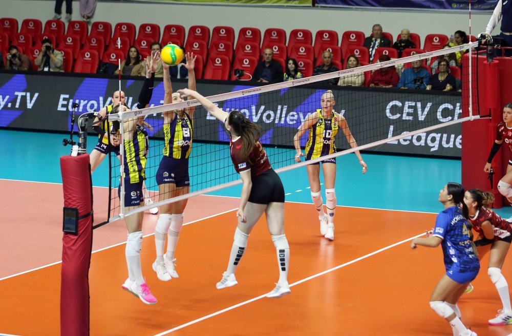 Fenerbahçe Opet Avrupa'da kayıpsız devam ediyor