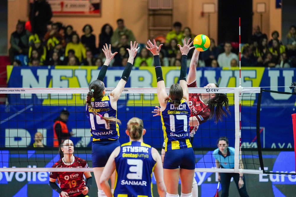 Fenerbahçe Opet Avrupa'da kayıpsız devam ediyor