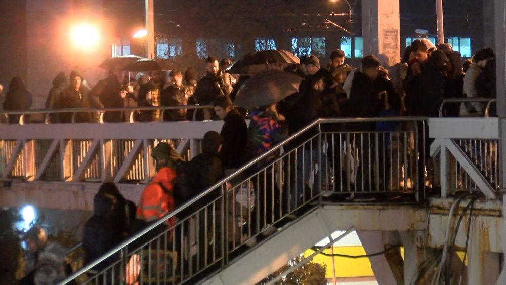 Yağmur yağdı, trafik kilit!