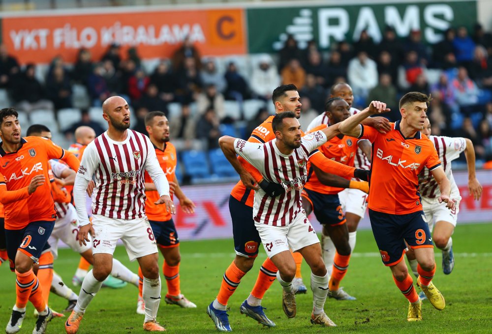 Başakşehir, Hatayspor'u tek golle geçti