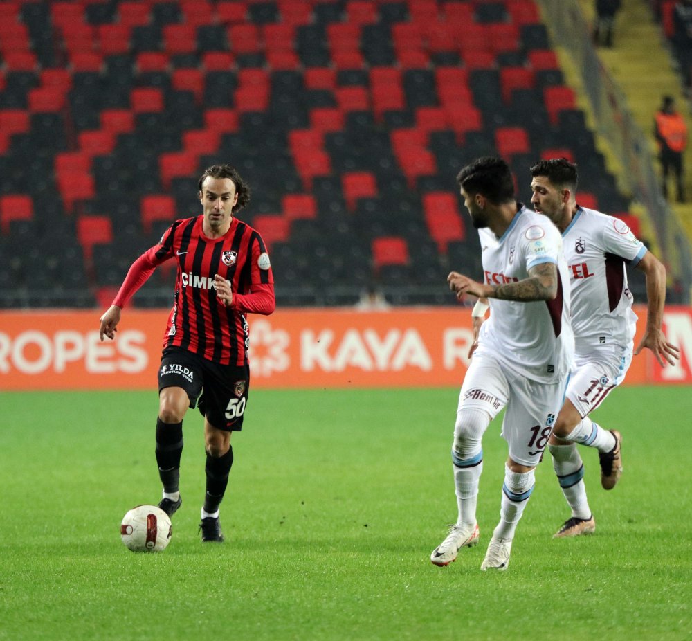 Trabzonspor 3 puanı 3 golle aldı