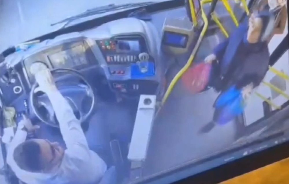 Yolcuya verdiği cevaba sinirlendi, polis İETT şoförünü darp etti