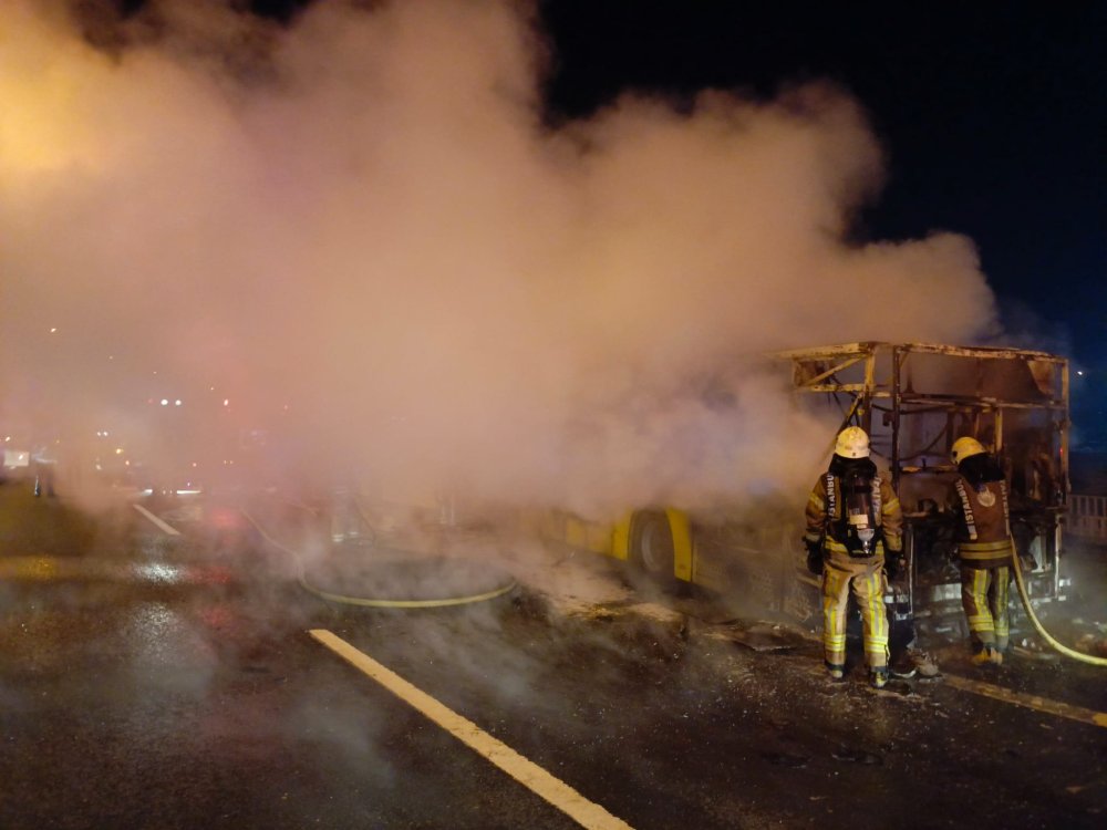 İETT otobüsü alev alev yandı