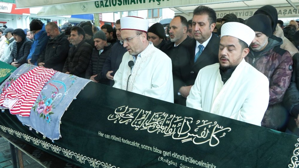 7 yaşındaki Elvin okulda hayatını kaybetti!