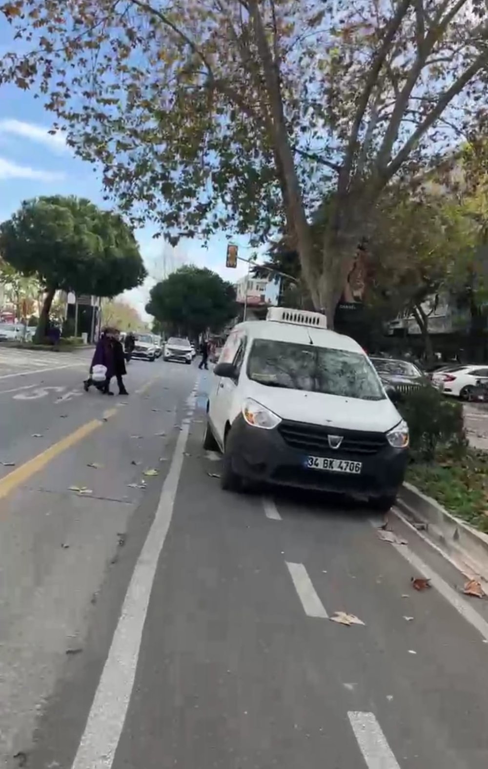 Bisiklet yolu tehlike saçıyor