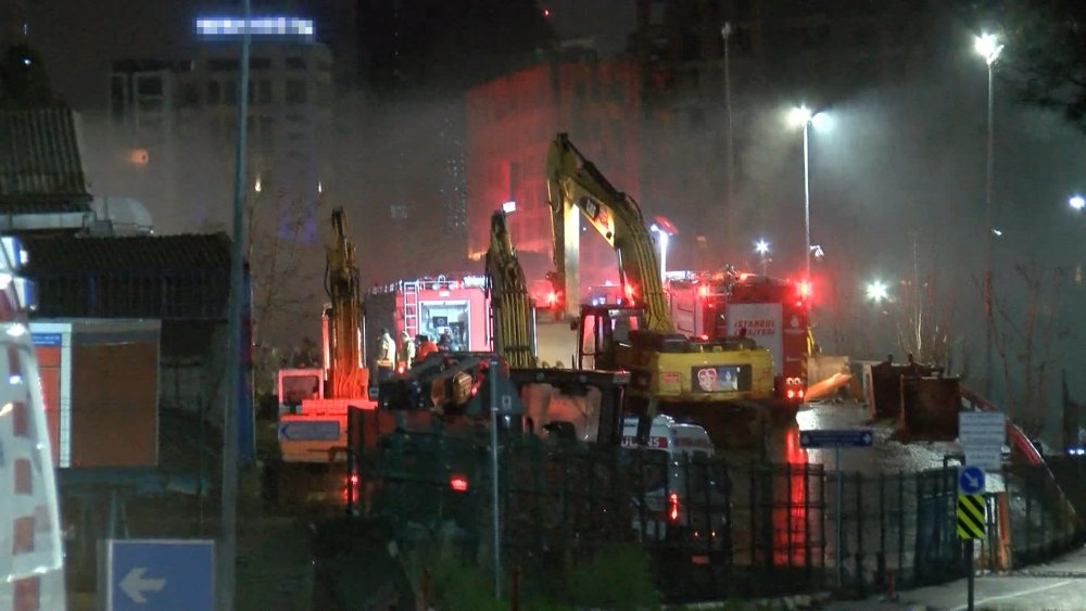 İBB' deposunda yangın