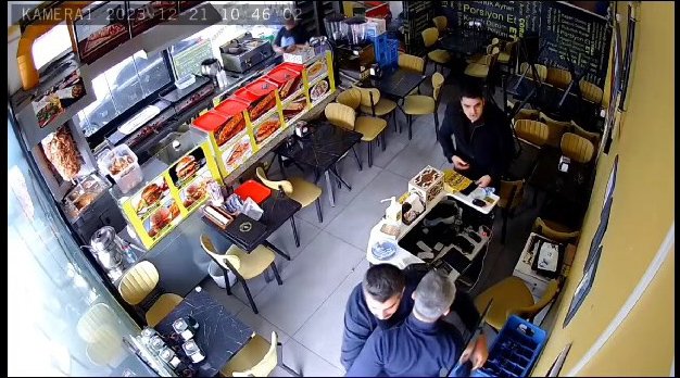 Emniyet Müdürü eski polisi darp etti