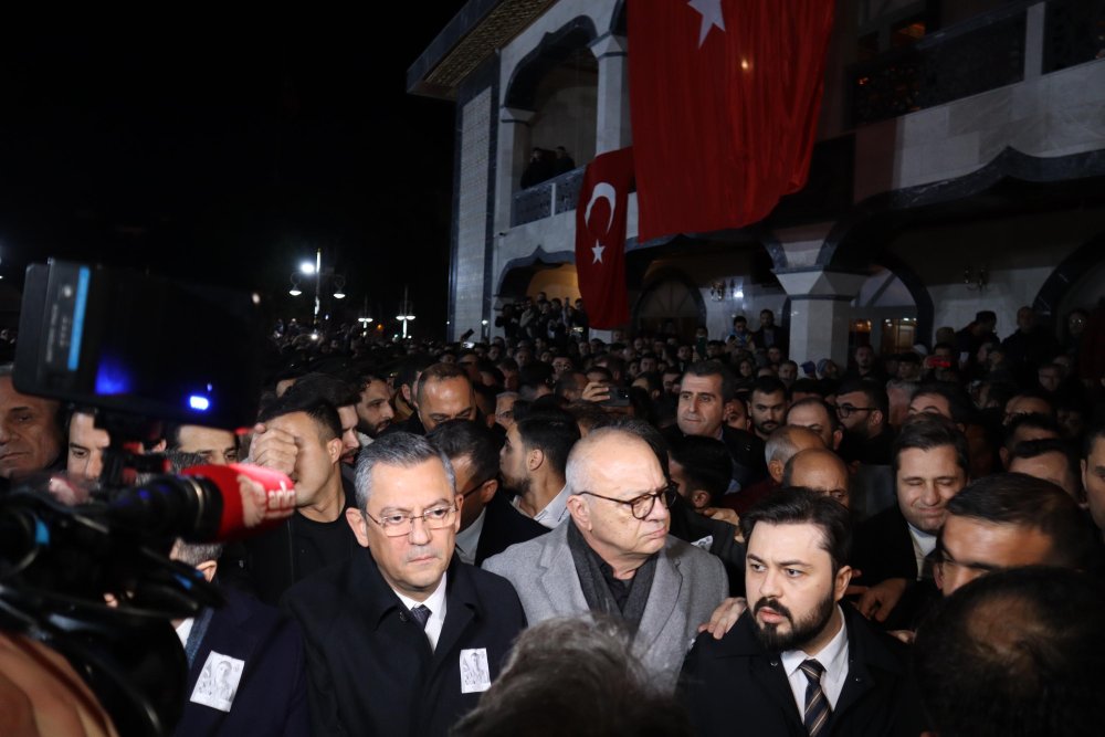 Pençe-Kilit şehidi Enis Budak toprağa verildi