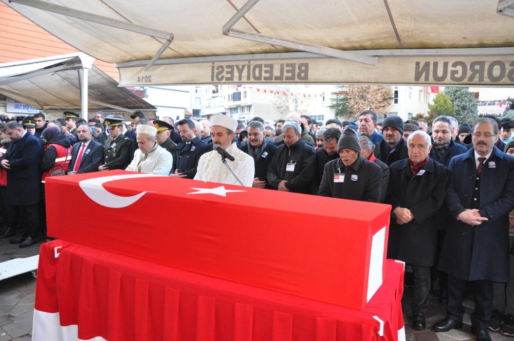 Şehit Uzman Çavuş Arslan toprağa verildi