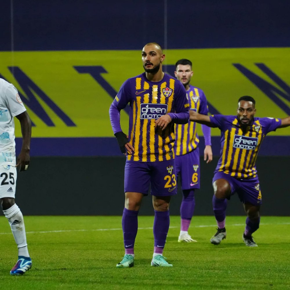 Eyüpspor dolu dizgin!