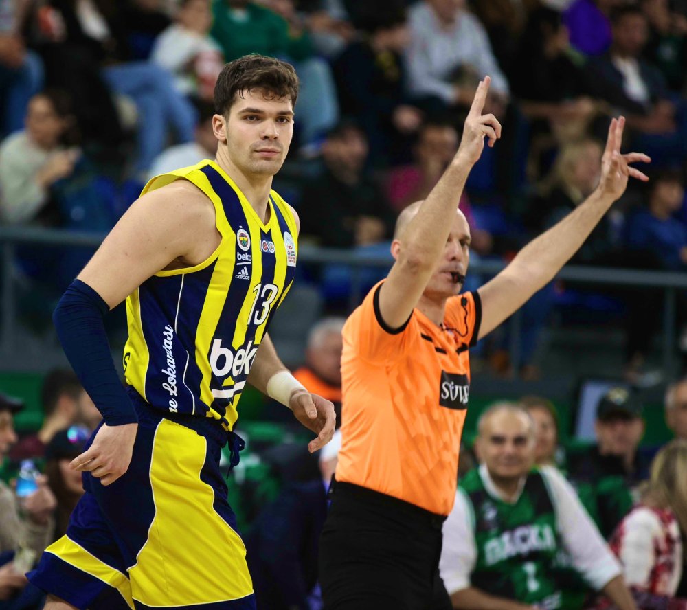 Fenerbahçe, Darüşşafaka'yı rahat geçti