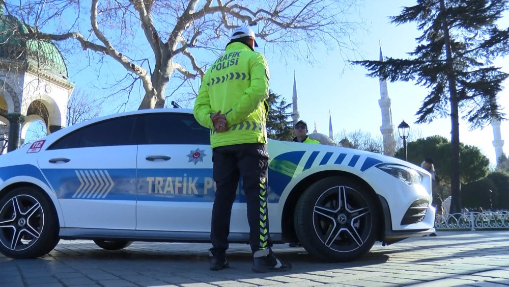 Lüks polis araçlarına yoğun ilgi: 'Film çekiliyor sandık'