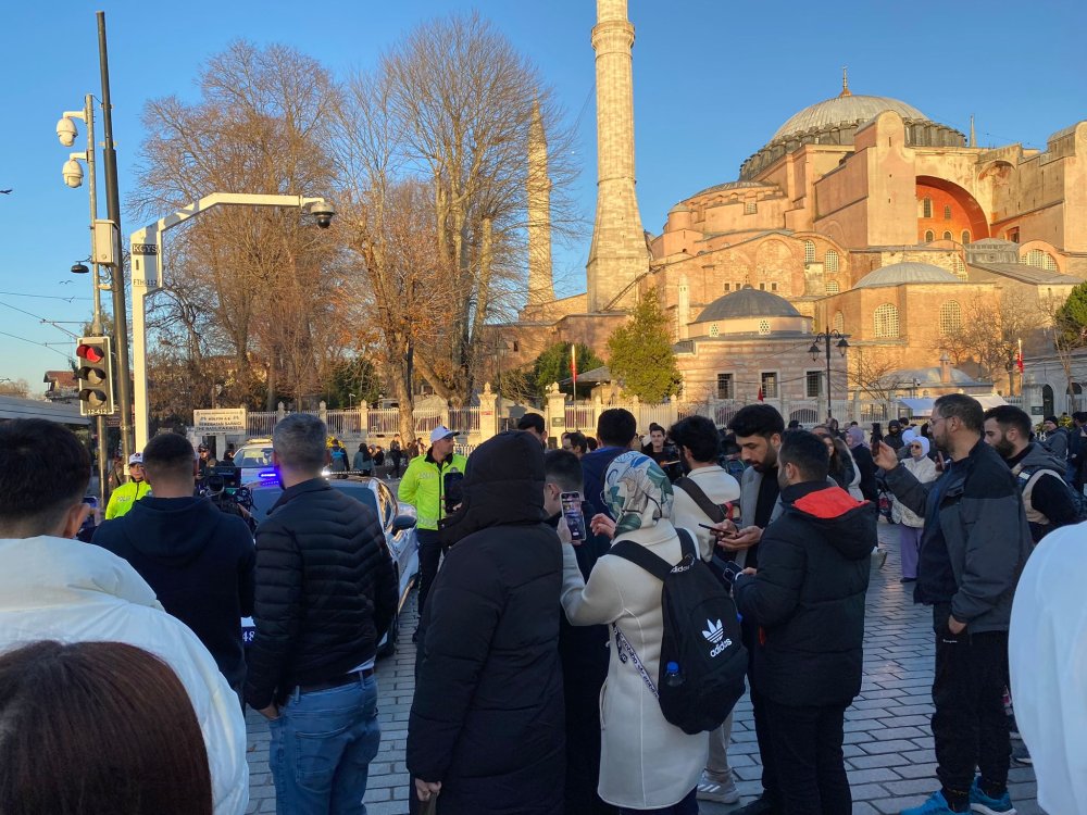 Lüks polis araçlarına yoğun ilgi: 'Film çekiliyor sandık'