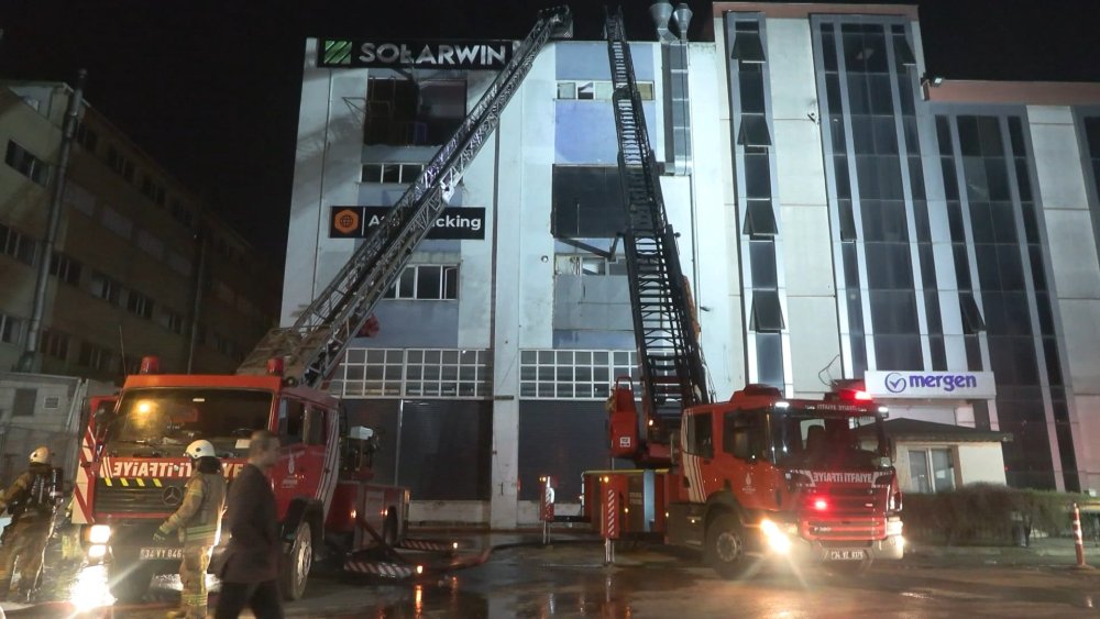 Boya atölyesinde korkutan yangın