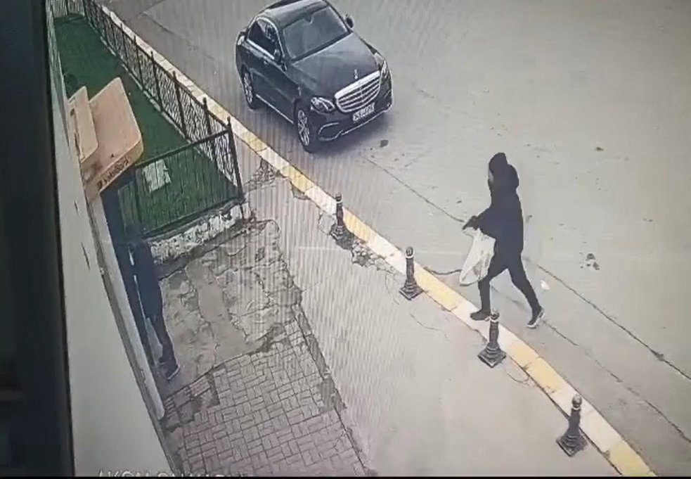 İş insanına kanlı infaz: Cinayet anına ait görüntüler ortaya çıktı