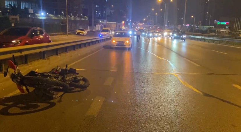 Ticari araca çarpan motosiklet sürücüsü yaşamını yitirdi