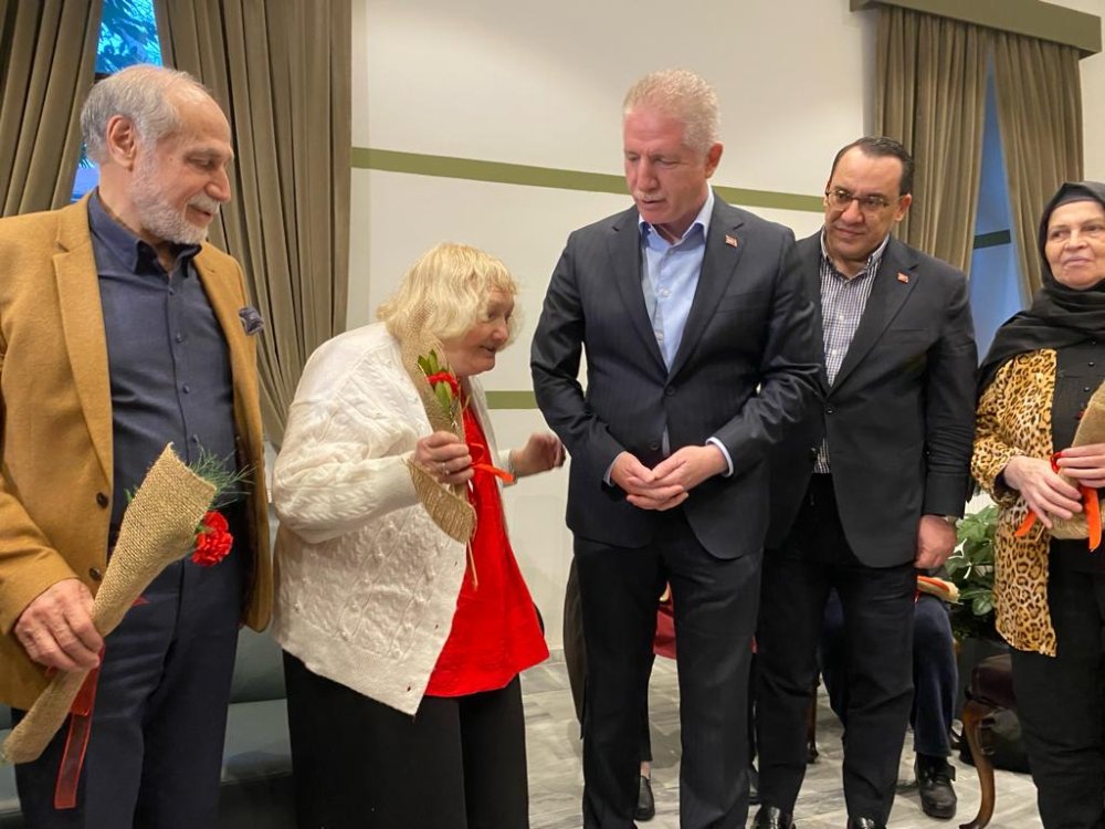 Vali Gül'den Darülaceze sakinlerine yeni yıl ziyareti