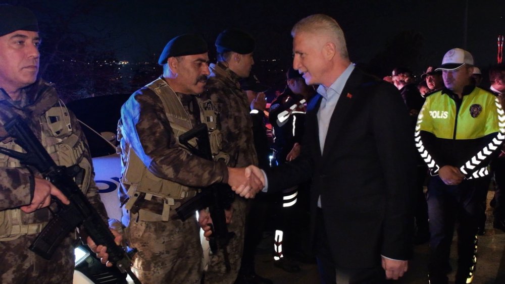 Vali Gül'den yılbaşı denetim noktalarına ziyaret