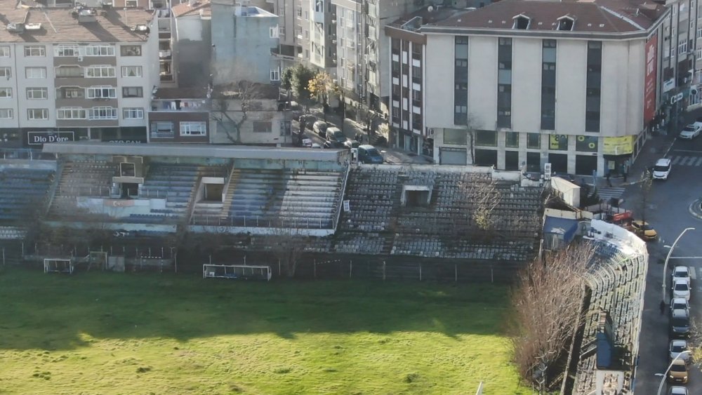 16 bin kişilik stadyum kaderine terk edildi