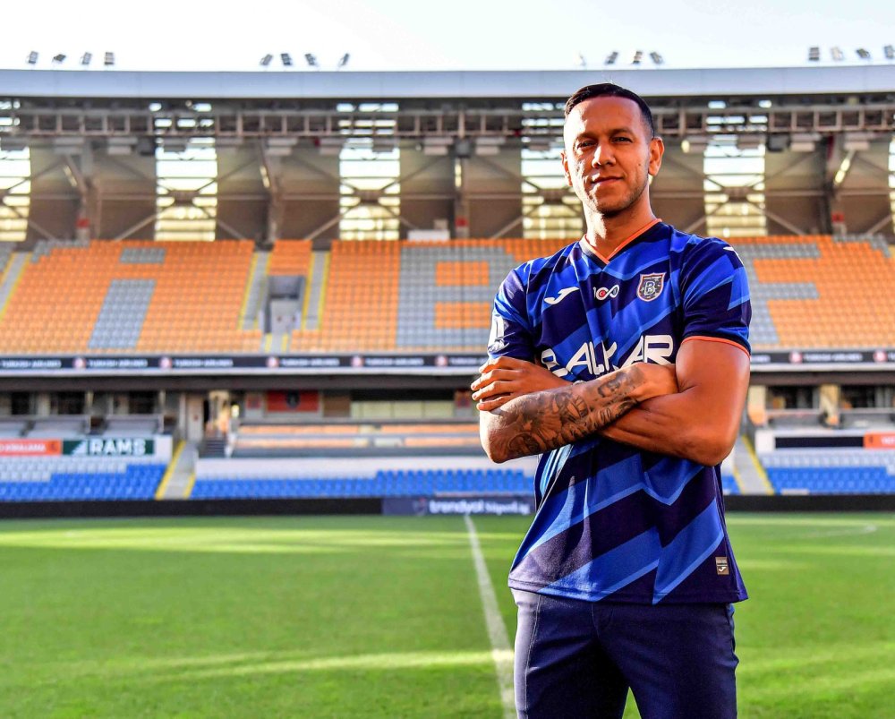 Josef de Souza'nın yeni adresi belli oldu: 1.5 yıllık sözleşme