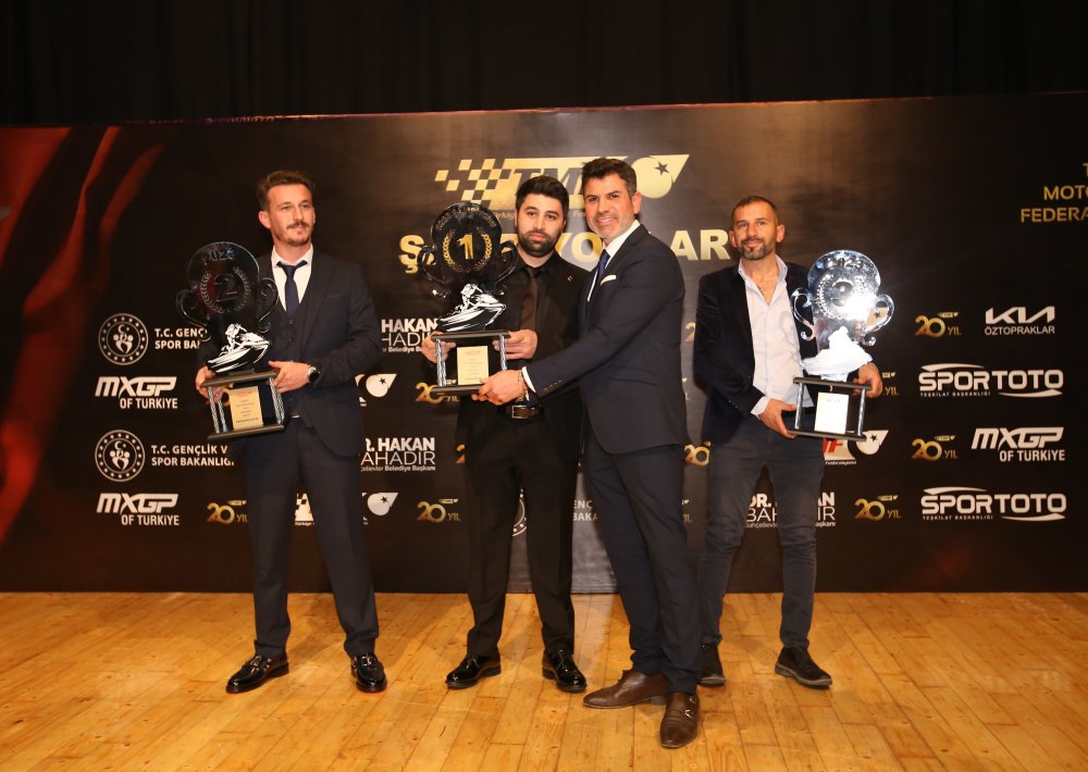 Şampiyonlar ödüllendi!