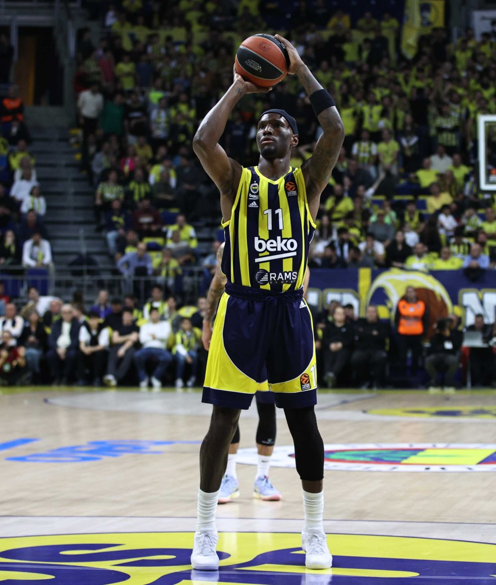 Fenerbahçe'de şok sakatlık! Kas yaralanması tespit edildi