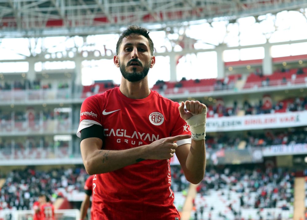 İsrailli futbolcu, gol sevinci nedeniyle kadro dışı kaldı!