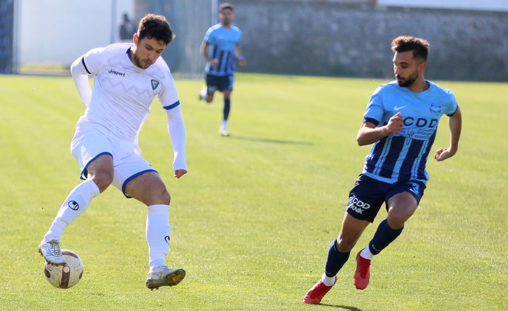 Karacabey Belediyespor evinde mağlup!