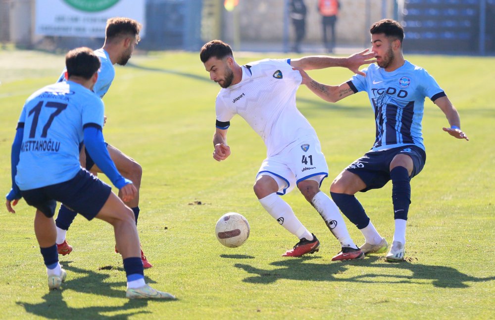 Karacabey Belediyespor evinde mağlup!