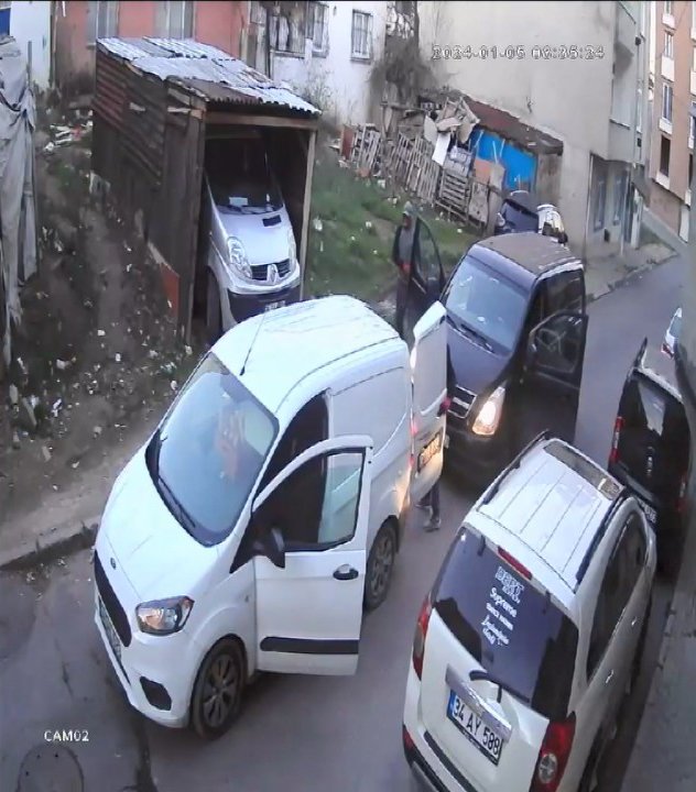 4 günde 4 araç hırsızlığı: 2 şüpheli gözaltına alındı