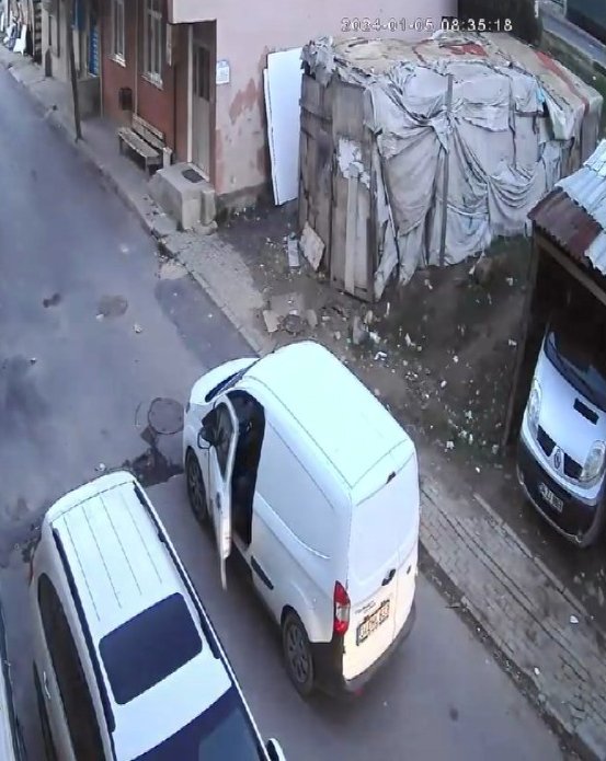 4 günde 4 araç hırsızlığı: 2 şüpheli gözaltına alındı