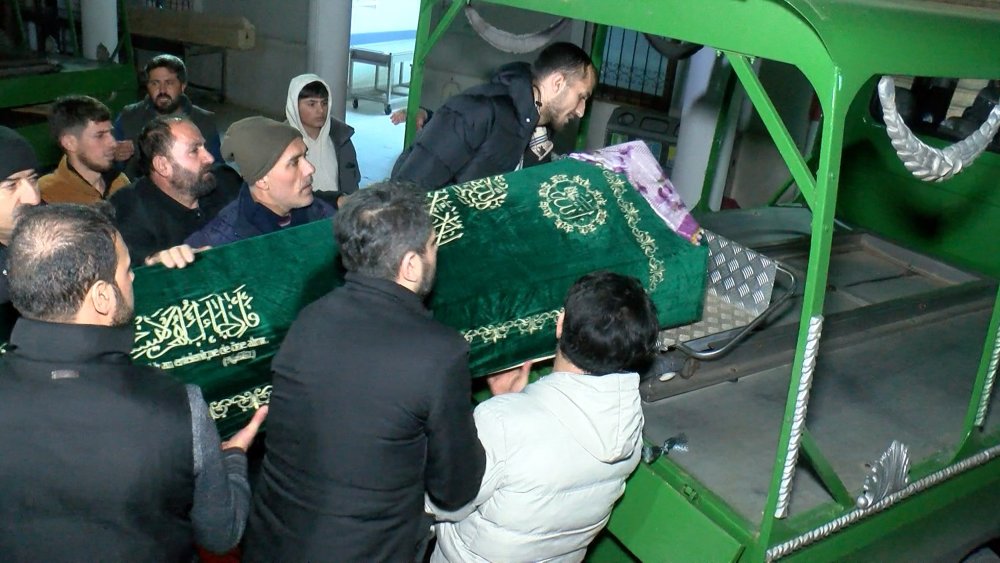 Düğün salonunda öldürülen Kader toprağa verildi