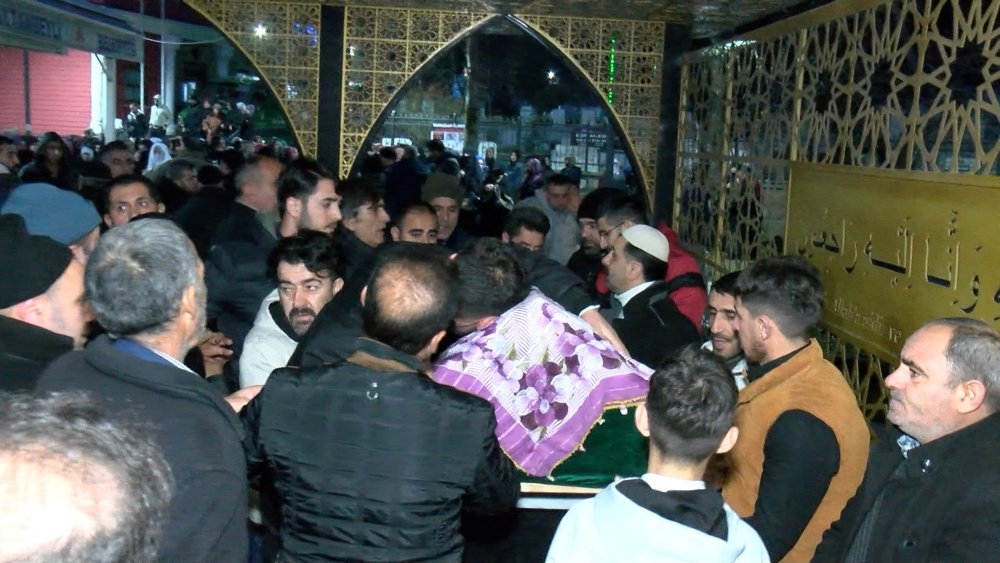 Düğün salonunda öldürülen Kader toprağa verildi