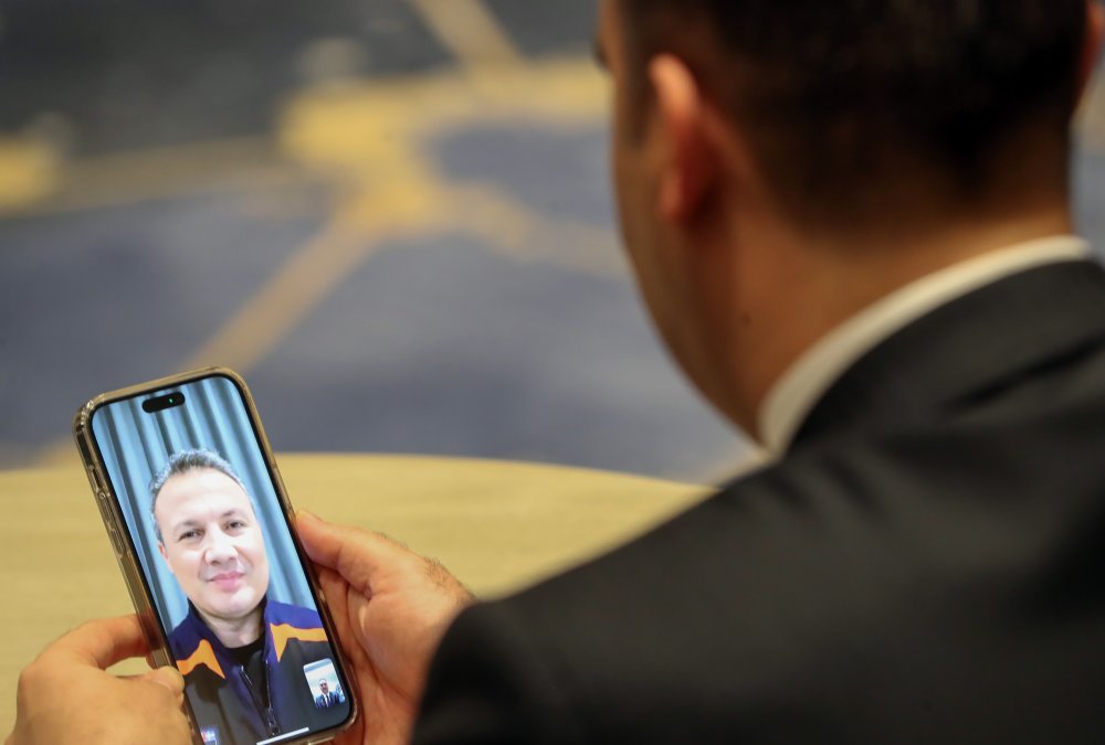 Bakan Kacır, Gezeravcı ile görüntülü görüştü; NASA'dan onay alındı