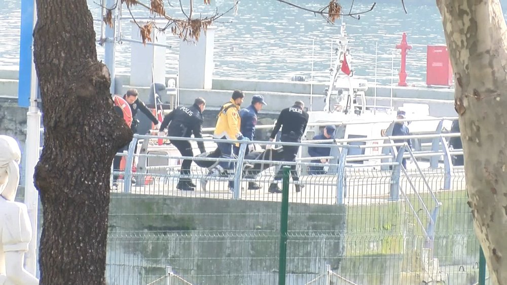 Balıkçılar fark etti: Denizde ceset bulundu