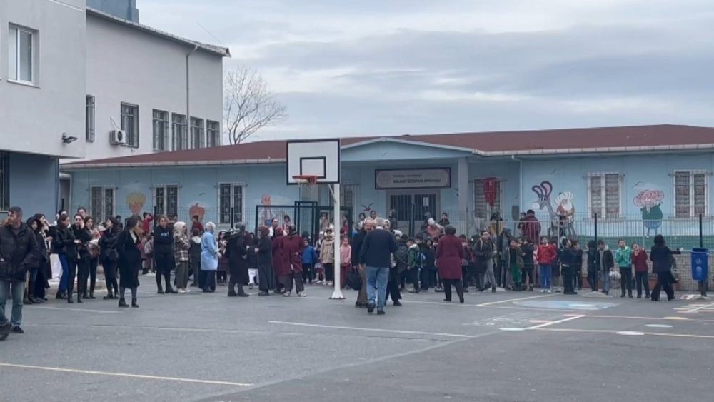 Okulda yangın paniği: Öğrenciler tahliye edildi