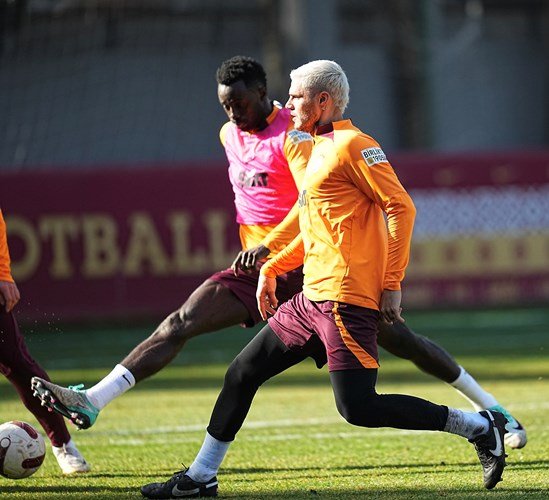 Mauro Icardi takımla çalışmalara başladı