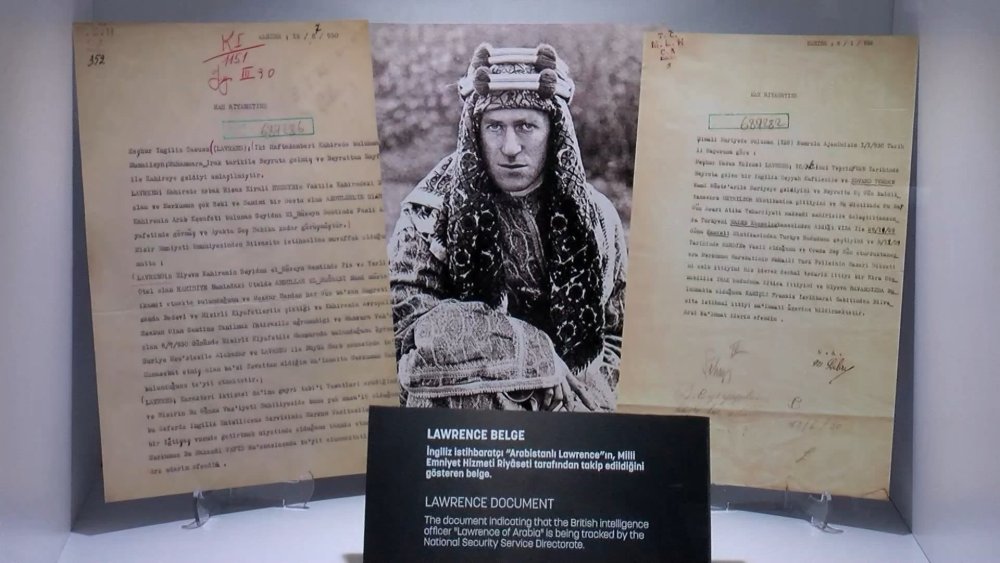 MİT'in sergisi AKM'de ziyarete açıldı