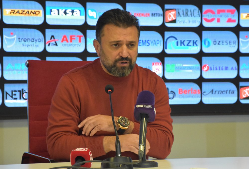 Sumudica’nın basın toplantısı yine olay! Gazeteciler salonu terk etti