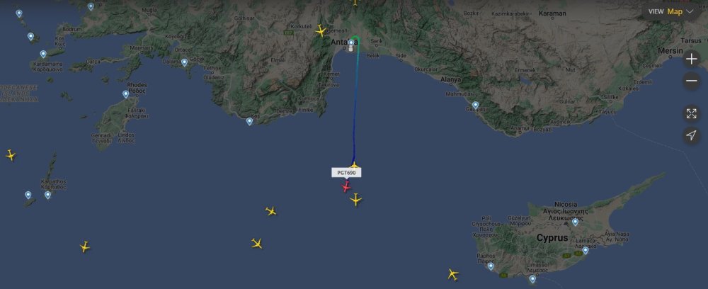 İstanbul - Riyad uçağı cil iniş yaptı!