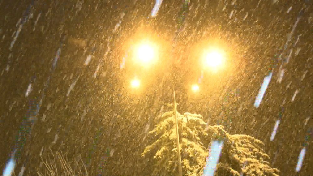 İstanbul'da kar ve dolu etkili oldu