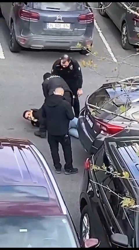 ABD İstanbul Başkonsolosluğu'nda hareketli dakikalar