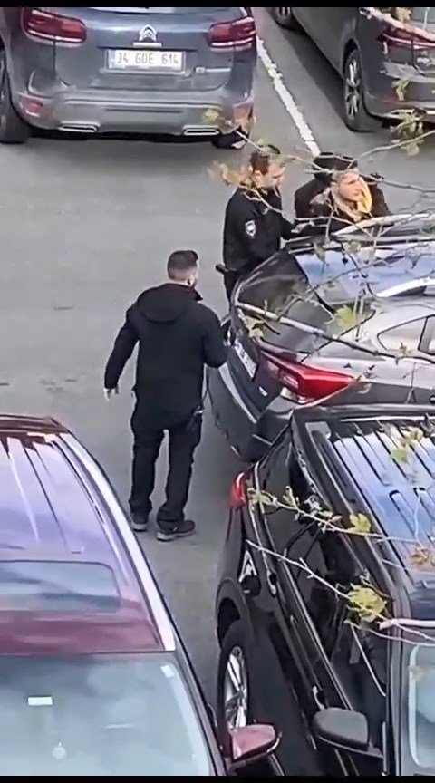 ABD İstanbul Başkonsolosluğu'nda hareketli dakikalar