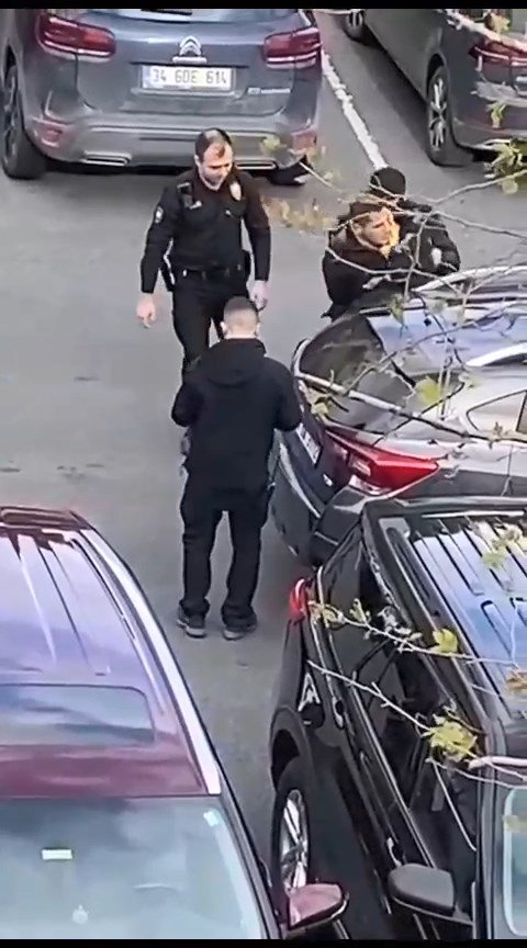 ABD İstanbul Başkonsolosluğu'nda hareketli dakikalar