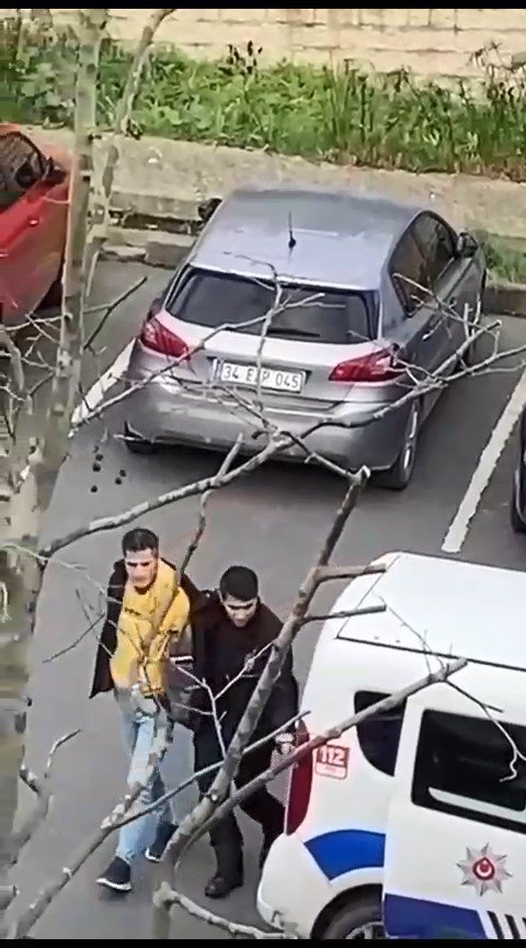 ABD İstanbul Başkonsolosluğu'nda hareketli dakikalar