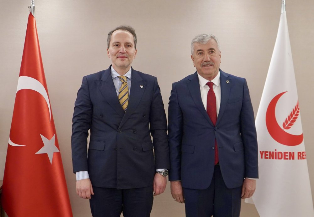 AK Partili eski belediye başkanı Yeniden Refah Partisi'nden aday oldu