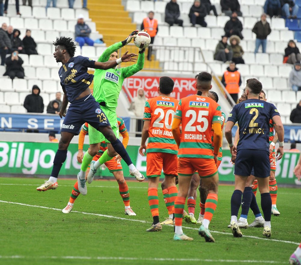 Kasımpaşa, Alanyaspor'u 2-1'le geçti!