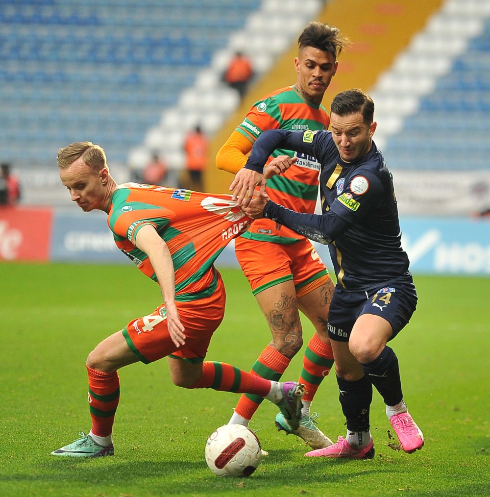Kasımpaşa, Alanyaspor'u 2-1'le geçti!